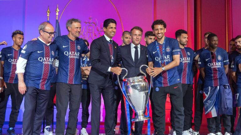 ประธาน PSG หัวเราะข้อสงสัยอนาคต หลุยส์ เอ็นริเก เตรียมขยายสัญญาหลังคว้าแชมป์ยูฟ่า แชมเปียนส์ลีก