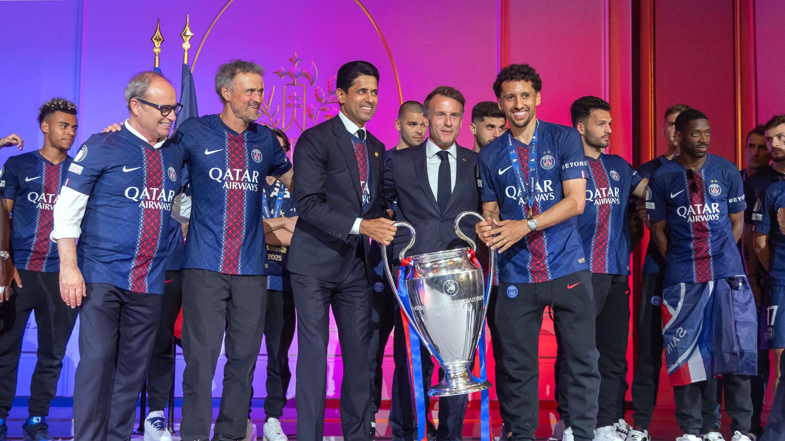 ประธาน PSG หัวเราะข้อสงสัยอนาคต หลุยส์ เอ็นริเก เตรียมขยายสัญญาหลังคว้าแชมป์ยูฟ่า แชมเปียนส์ลีก