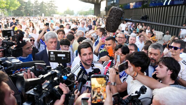ริเกลเมประกาศสัญญาย้ายทีมส่วนตัว ท้าชิงตำแหน่งประธาน Real Madrid