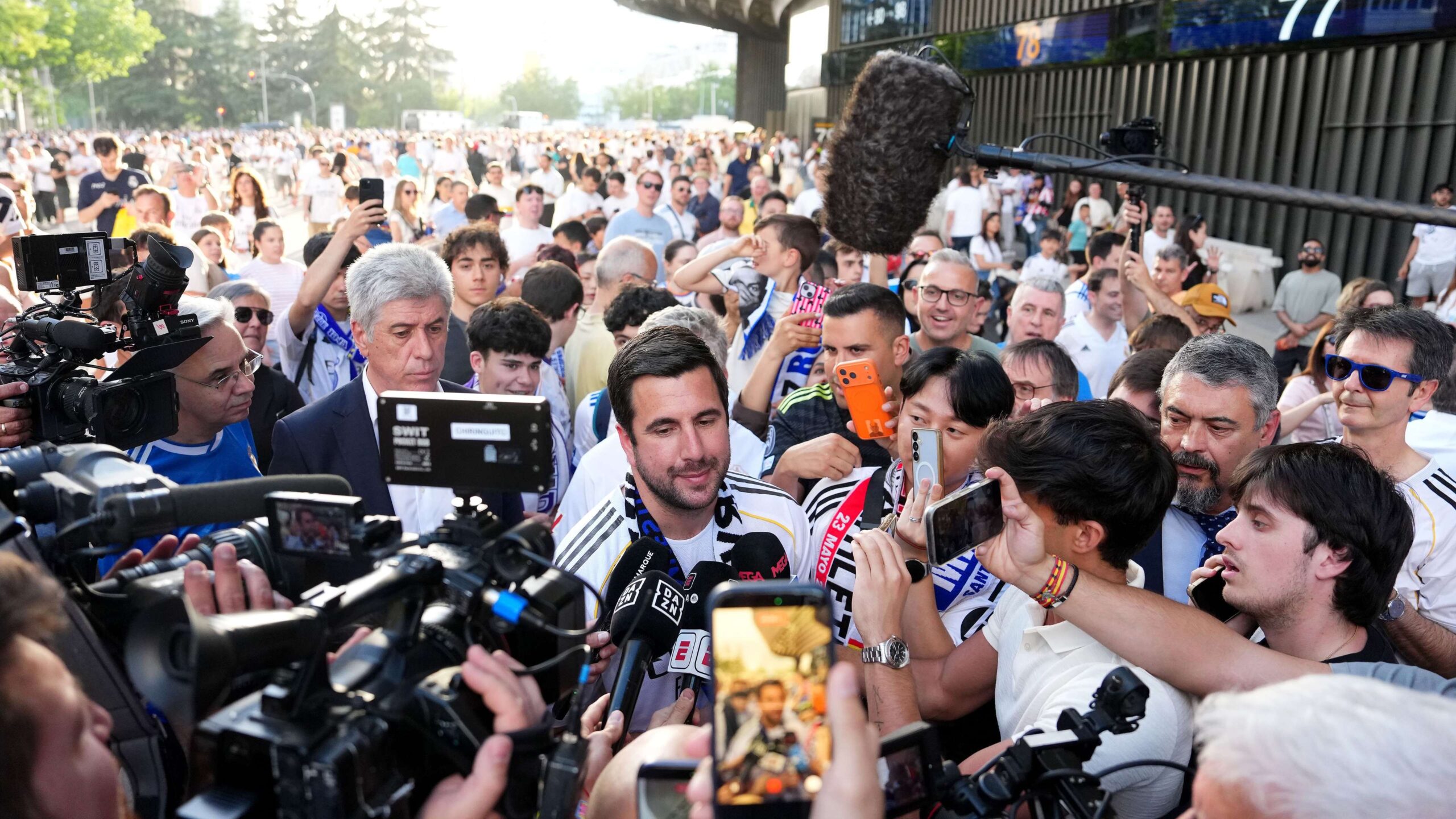 ริเกลเมประกาศสัญญาย้ายทีมส่วนตัว ท้าชิงตำแหน่งประธาน Real Madrid